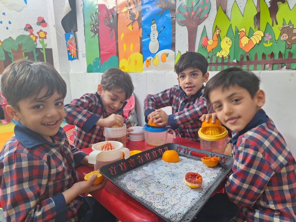 پیش دبستانی دخترانه و پسرانه آریا
